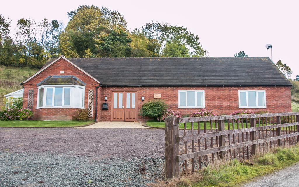 Applewood Villa Мъч Уенлок Стая снимка